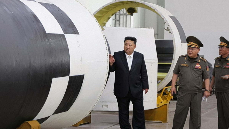 김정은, 방중 전 ICBM 능력 과시… 미사일연구소 방문