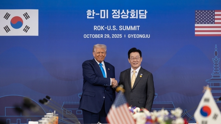 트럼프, 비공개 정상회담서 “李대통령, 관세협상 제일 잘한 리더"