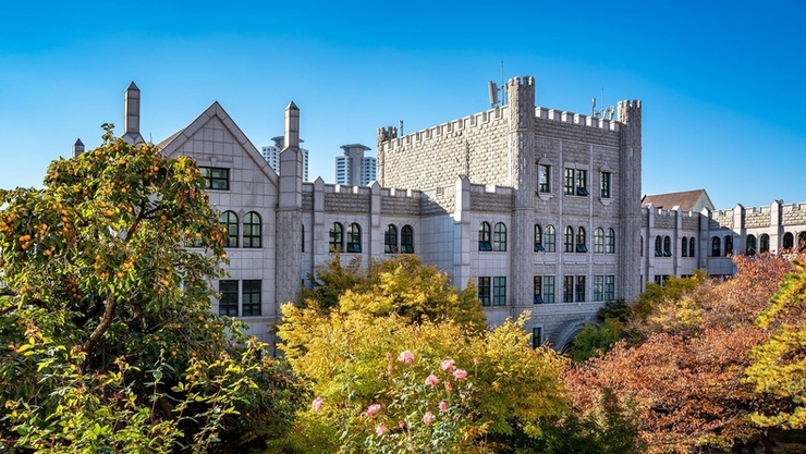 동덕여대 총장 "2029년부터 공학 전환"