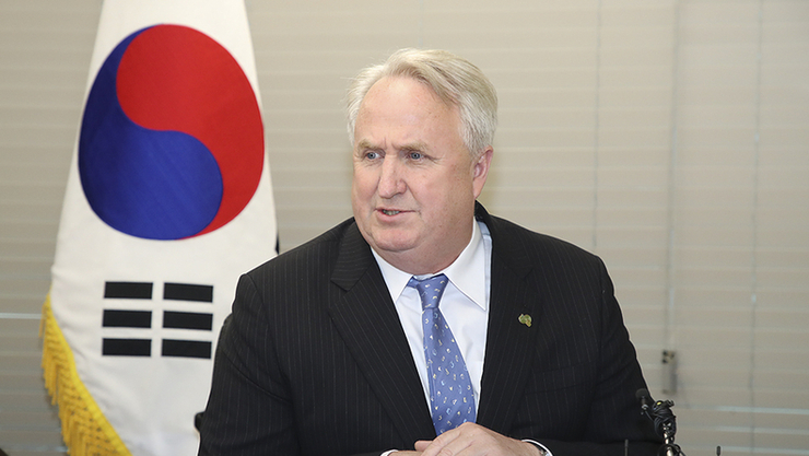 국민의힘 인요한, 의원직 전격 사퇴… “희생 없이 변화 없어”