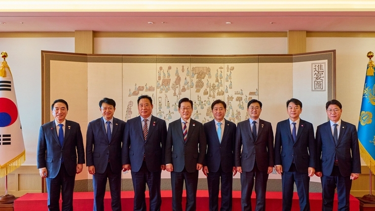 李대통령 “대전-충남 통합 물꼬… 지방선거 통합단체장 뽑아야”