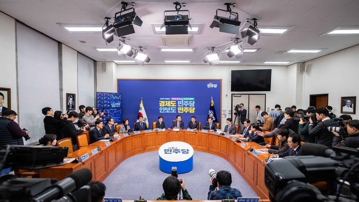 與 “통일교 의혹 특검 수용… 여야 예외 없이 모두 포함”