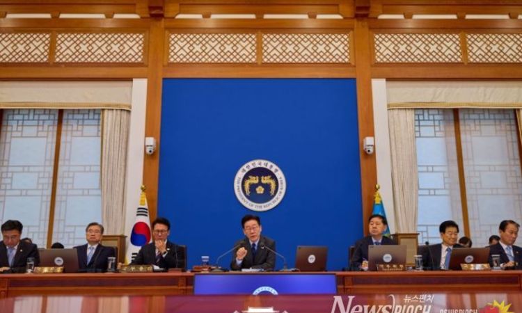 이재명 대통령 "비상대응체계 선제 가동…최악 상황 대비책 철저 수립"