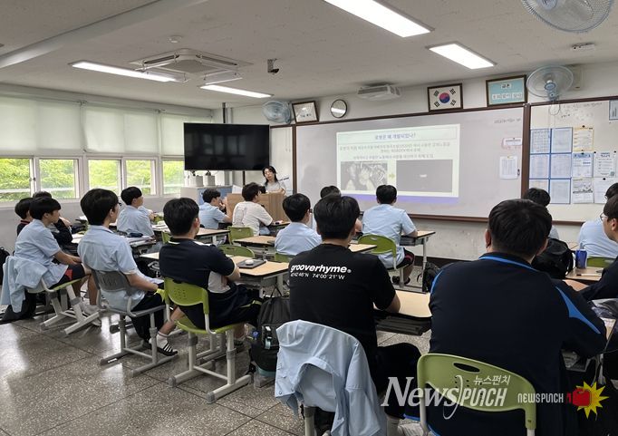 ‘세모직(세상의 모든 직업)-job담’ 진로체험 프로그램(부산대저고등학교)