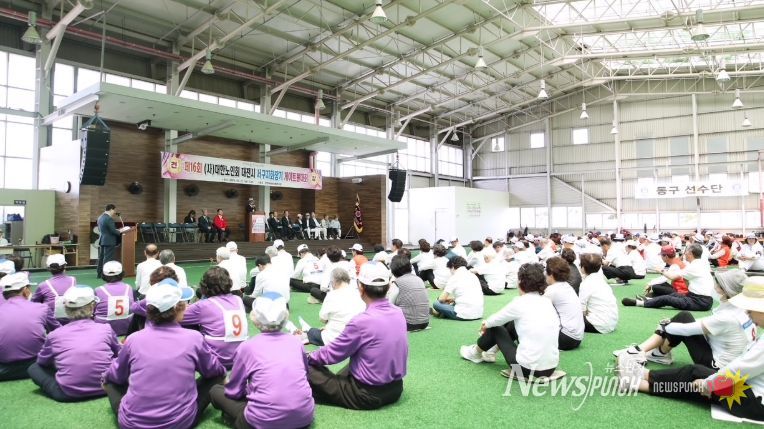 27일 전천후게이트볼경기장에서 열린 서구노인지회장기 게이트볼 대회