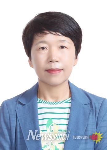 함양군청 김종남 경제담당 장학금 100만 원 기탁