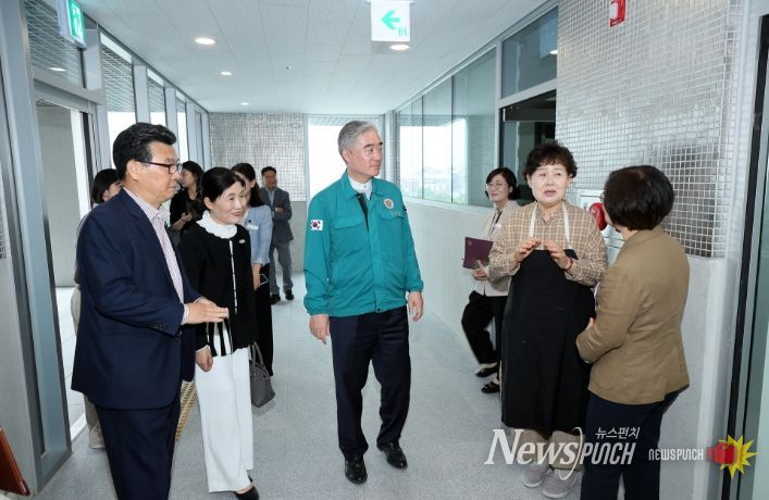 창원특례시, 진해문화원 신축 원사 현장 점검