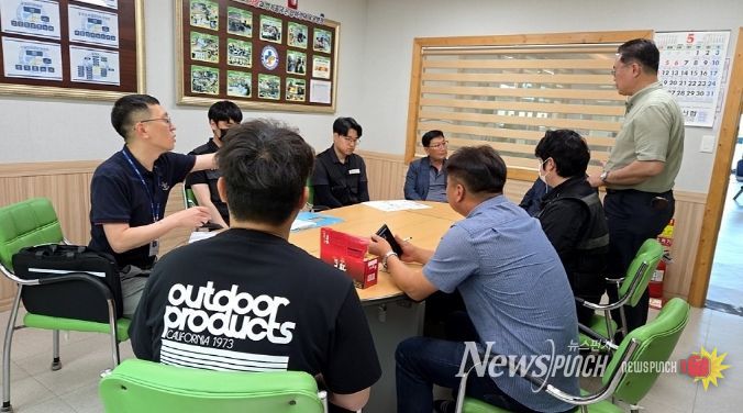 “어르신 안전 최우선” 신안군, 요양병원 안전점검 실시