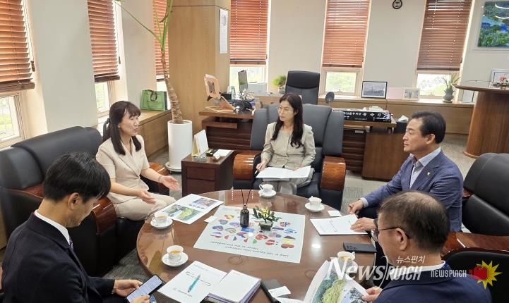 신영재 홍천군수, 강재구 소령 추모공원 기념관 건립 건의 국가보훈부 방문