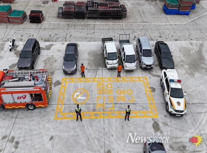 완도해경, 정박 어선 화재 ‘골든타임’ 사수