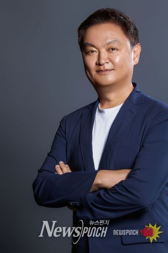 강윤성 영화감독