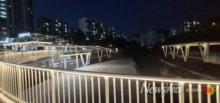 노원구, 오감 만족 수변 감성 카페 <당현마루> 개장