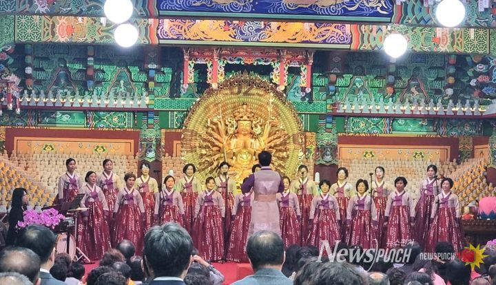 장금용 창원특례시장 권한대행, ‘2025 성주사 가을 산사음악회’찾아