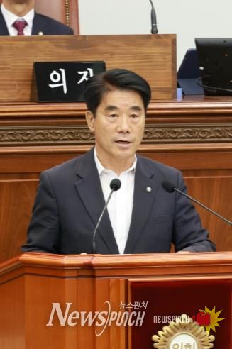 창원시의회 이천수 의원“진북면 금산리 편백림, 치유관광 조성해야”