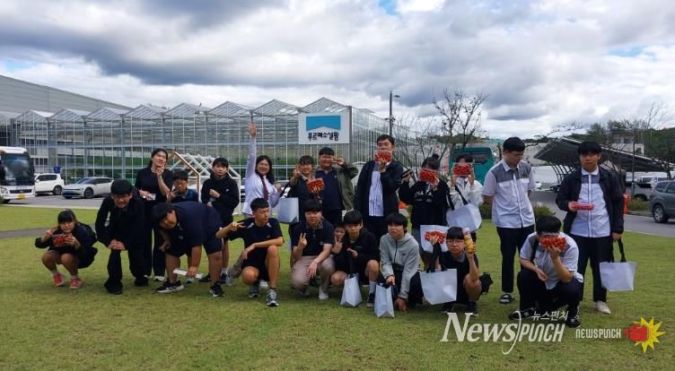 진천교육지원청, 특수교육대상자 대상 미래형 농업 ‘스마트팜’ 진로직업 체험 실시