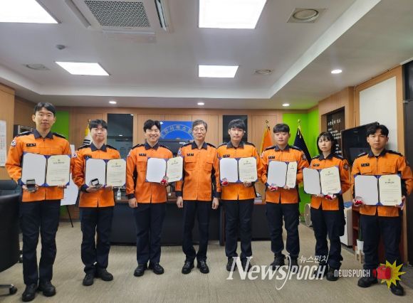 “생명을 살린 영웅들” 천안서북소방서, 하트‧트라우마 세이버 인증서 수여