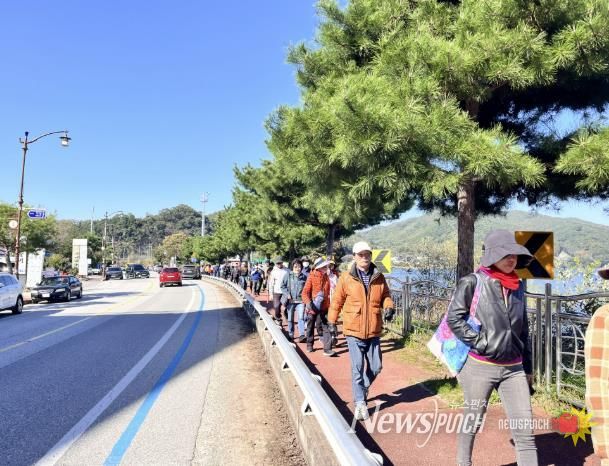 충주시,‘2025년 중앙탑면 주민 한마음 걷기행사’ 개최