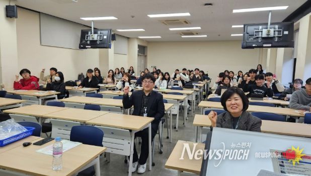 천안시청소년상담복지센터는 지난 27일 단국대학교 천안캠퍼스에서 단국대 심리치료학과 재학생을 대상으로 ‘2025년 대학생 청소년상담아카데미 2차’를 진행했다.