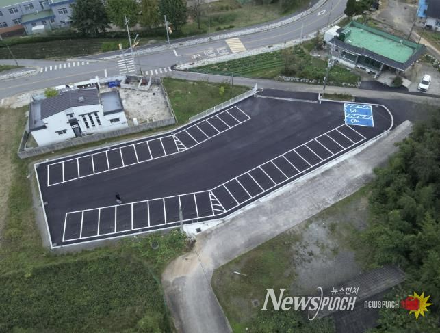 몽산 등산로 주차장 전경