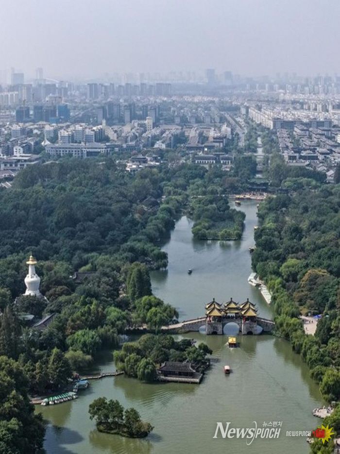 13일 양저우 서우시후(瘦西湖). (사진/신화통신)
