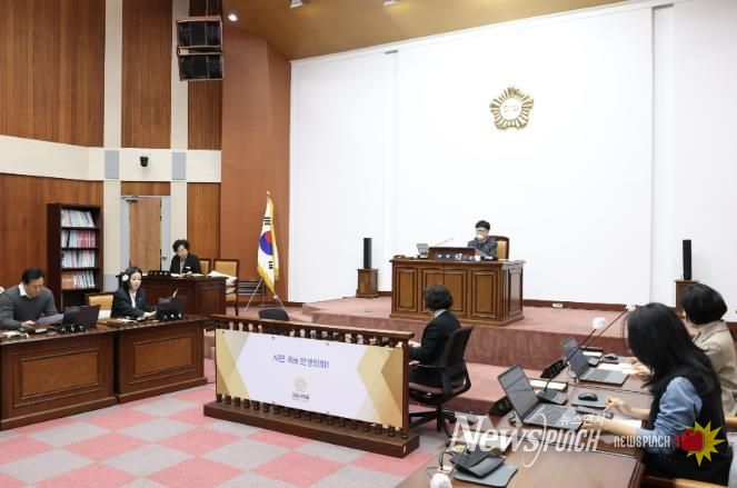 군포시의회는 10월 28일 폐회 중 의회운영위원회를 개최, 제284회 임시회 의사일정을 확정했다.
