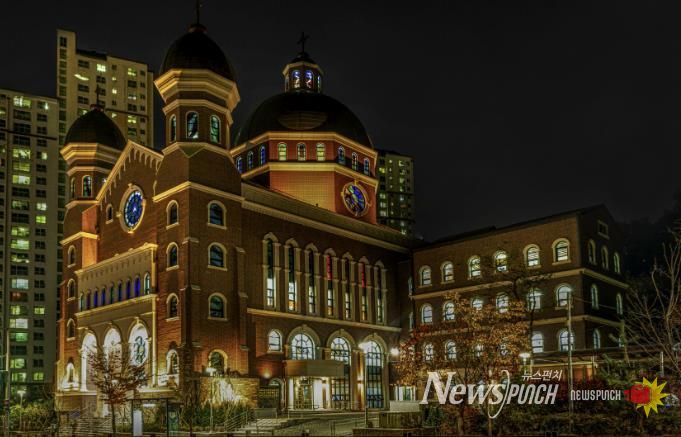 2021 수원디자인대상 수상작인 광교1동성당.