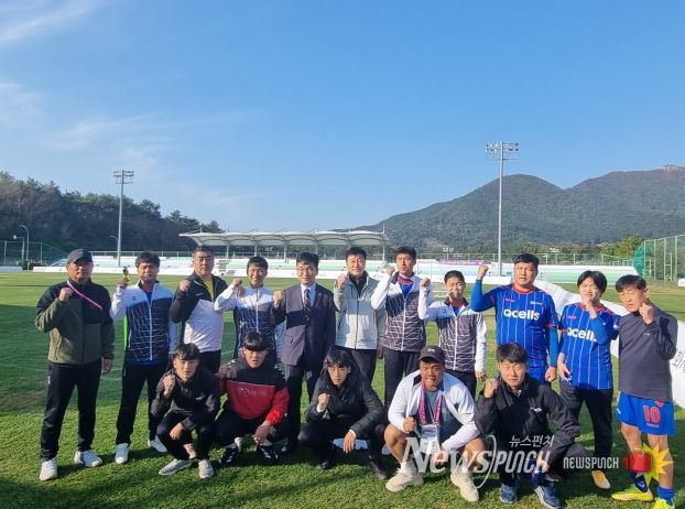 윤건영 충북교육감, 제45회 전국장애인체육대회 충북선수단 격려 위해 부산 방문