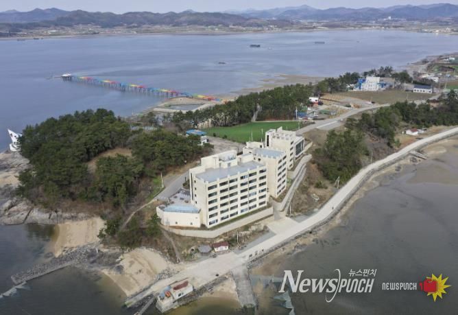 돌머리 해수욕장 전경