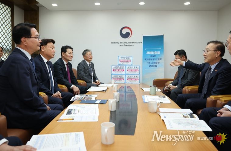 영광군, 서해안철도 국가철도망 반영 5개 시․군 공동건의문 전달