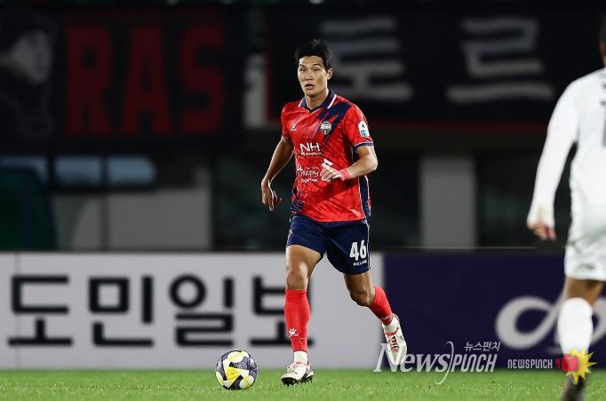 김천상무 김민규가 11월 1일 포항전에 출전하며 K리그 통산 100경기를 달성했다.