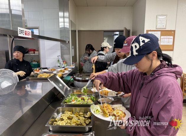 진안장학숙, 전문 셰프와 함께하는 ‘특별 석식’ 제공