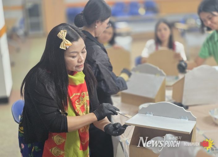 25년 결혼이민여성을 위한 사업(토탈공예 자격증 취득 과정 중)