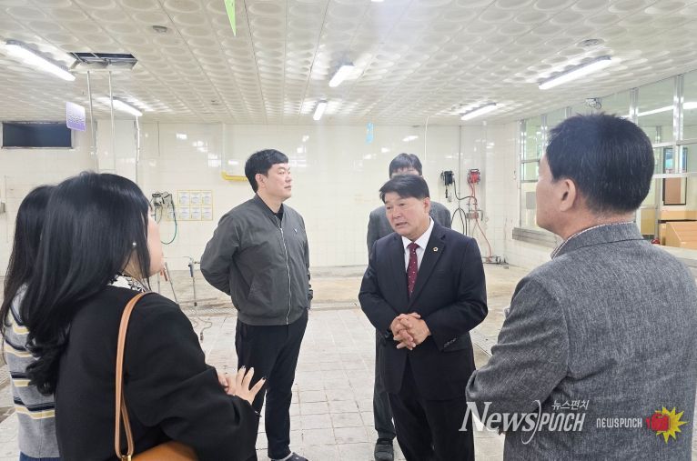 이성룡 울산광역시의회 의장, 중구 유곡중학교 현장 방문