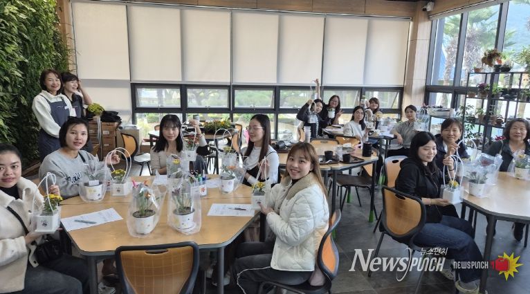 제19회 거제섬꽃축제 글로벌 관람객 체험 프로그램 성황리에 종료