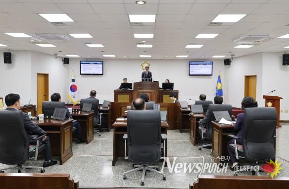 산청군의회, 제309회 임시회 개회