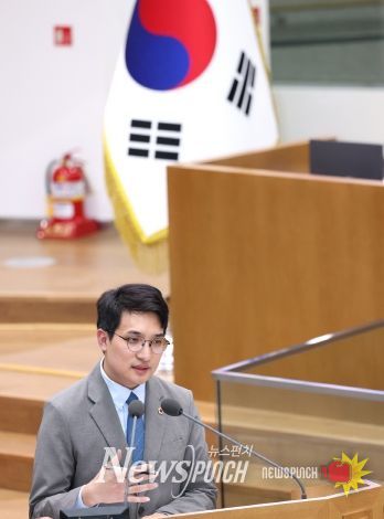 경기도의회 여성가족평생교육위원회 장민수 의원(더불어민주당, 비례)