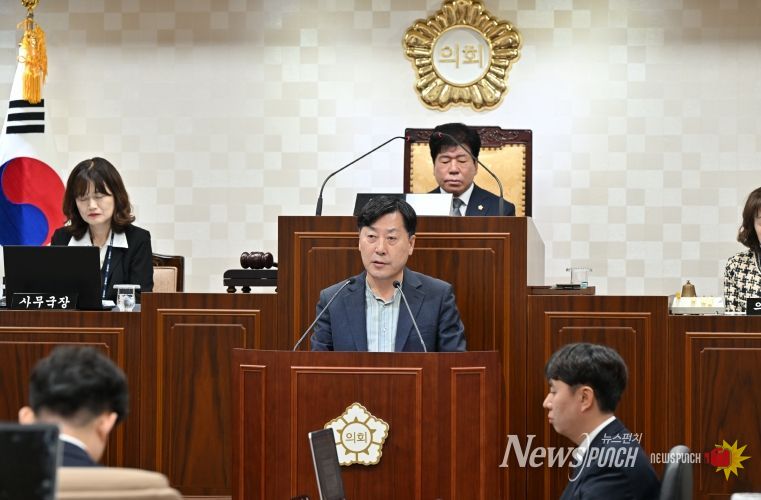 5분자유발언 중인 해운대구의회 서창우 의원