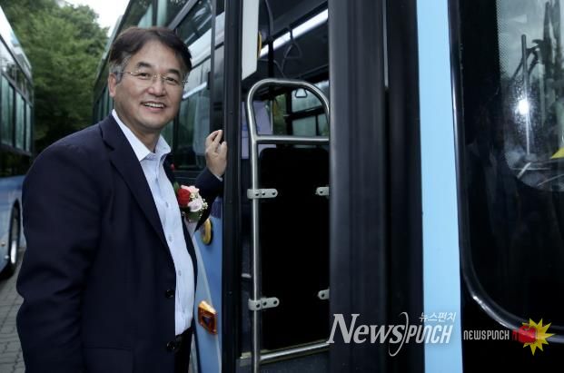 N002 누리버스 개통식에 참석한 이동환 고양특례시장