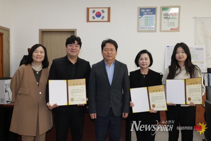 시립교향악단 김경희 예술감독 겸 상임지휘자 재위촉
