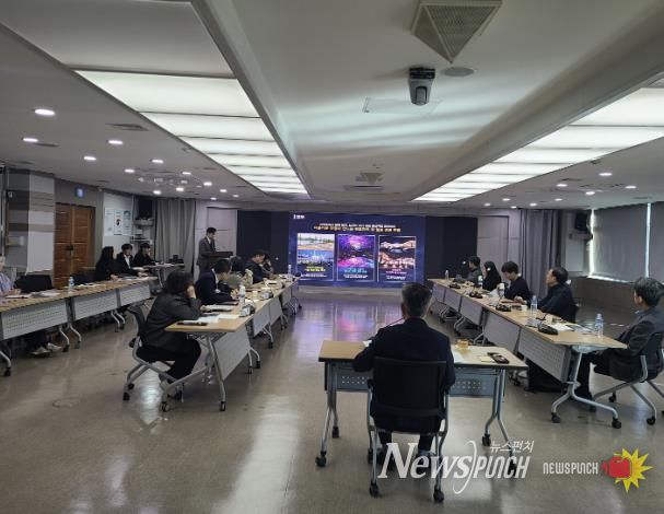 신정호정원 야간경관 조성사업 최종보고회 개최 모습