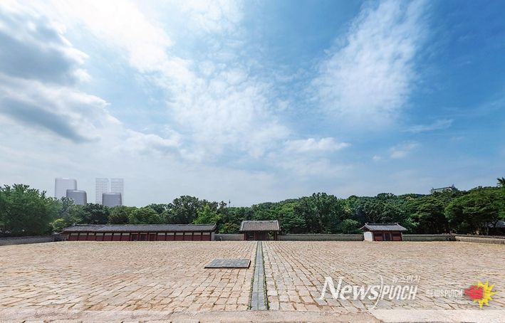 종묘 정전 상월대에서 세운지구를 바라본 시뮬레이션