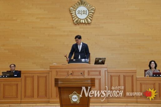 신안군의회 제332회 제2차 정례회 개회..