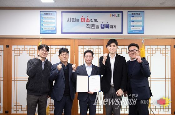 인천경제자유구역청(IFEZ)과 인천시설공단(이사장 김재보)은 산림청이 실시하는 ‘2025년 모범 도시 숲’에 인천 송도 센트럴파크가 선정되었다고 발표했다.