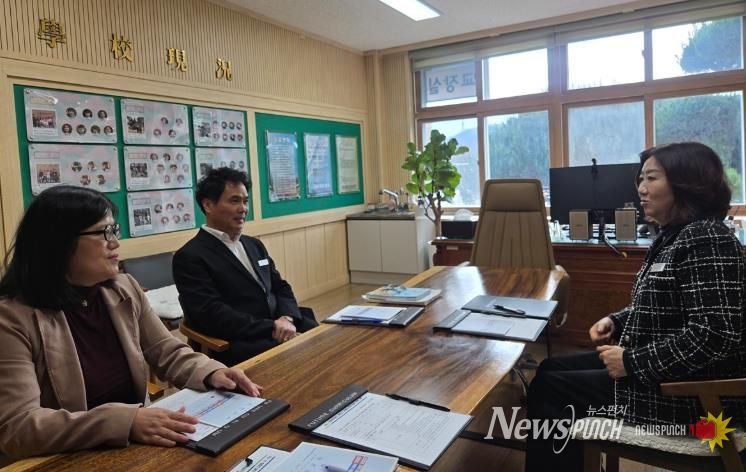 청송교육지원청, 교육장 학교 방문으로 '현장 밀착형 지원' 강화!