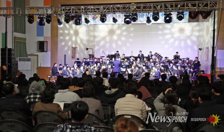 신안윈드오케스트라, 제19회 정기연주회 개최