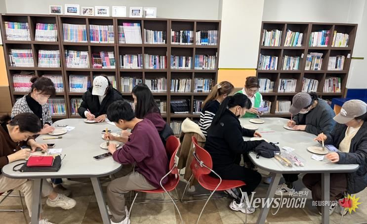 완주군, 성인‧청소년 대상 도자기 공예 체험 인기