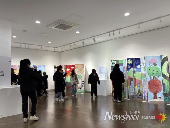 <찾아가는 미술관> 결과공유전 전경