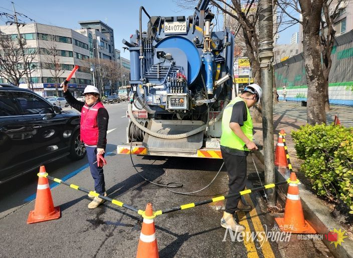빗물받이 준설 작업