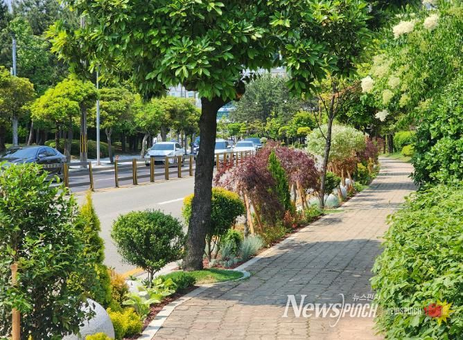 통영시, ‘도시숲·녹지공간 조성’ 올해 최우수기관 선정 1(원문명품가로숲길)