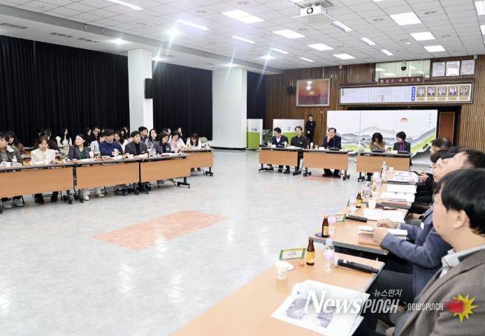 문경시, 2025년 시정 발전 아이디어 발굴 보고회 열어